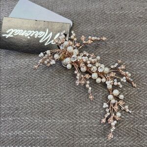 Bridal Elegant Pearl and Gold Hair Accessory